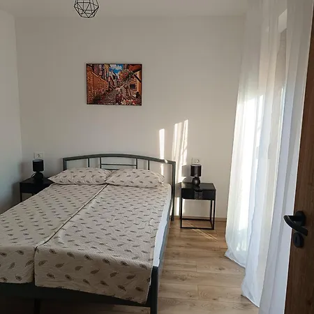 Διαμέρισμα Lush Terrace Πούλα